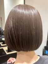 ハウス(the HOUSE) 柔らかベージュの前下がりボブ♪