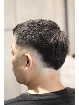 キングスマントーキョー 立川北口店(KINGSMAN TOKYO) アップバング / ツーブロック / スキンフェード 【立川】