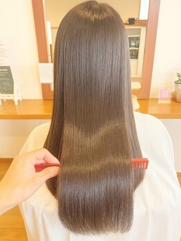 人気潤艶の髪質改善を≪Jicca Zicca≫で体感！髪の悩みを解消し、扱いやすい理想のスタイルを実現。