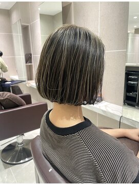 クララ ヒロシマセカンドフロア(CLALA Hiroshima 2nd floor) スタイリスト田邉ミニボブ