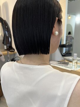 ヒュー(HUE) 切りっぱなしボブ/ナチュラルボブ