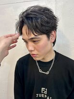 ファルベ(Farbe)&nbsp;ブルーブラック フェザーパーマ サーフカール センターパート