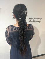 トゥエンティ ファイブ(TWENTY FIVE)&nbsp;ロングの編みおろしアレンジ/名定
