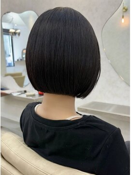 カロン トウキョウ 中野北口店(Kalon Tokyo) 切りっぱなしボブ/ブルーブラック/内巻きボブ/ストレートボブ