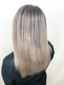 トリニティ(trinity) 【豊見城トリニティ】アッシュグレージュＷカラーバレイヤージュ