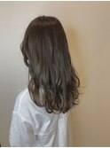 ミディアム×オリーブグレージュ
