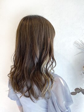 イソラヘアアトリエ(Isola hair atelier) 【Isola】インナーカラー×やわらかロング