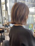 【白髪染め卒業】グレージュハイライトで自然なツヤ髪へボブ