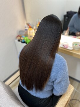 エクラートリアーラ 町田店(ECLART Reala) 艶々を叶える縮毛矯正【髪質改善】