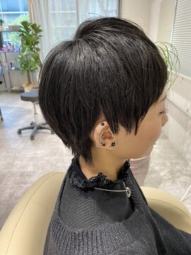 ディープグレーハンサムショート　心斎橋