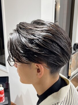 ザデイトウキョウ 表参道 青山(THE DAY TOKYO) MEN’S/サーフカール/刈り上げセンターパート/表参道駅/青山