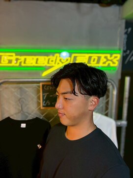 グリーディーフォックス 代々木(Greedy FOX) 波巻き/ハイライト/マッシュパーマ/ウルフ[シェービング]
