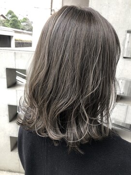 リバレッジ 広尾(Leverage) 大人のハイライトスキングレージュ