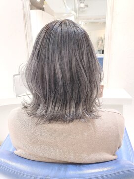 ウーロス(uros.) 濃いめグレー