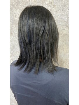 シュガービー(SUGAR-B) 【SUGAR-B】ネイビーブルー細めハイライト　白髪ぼかしカラー