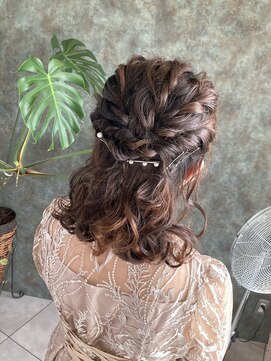 アヴァンティ ヘアーアンドスパ(avanti hair&spa) ハーフアップアレンジ♪