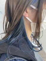 アチーブリス(achieve Liss)&nbsp;カジュアル可愛い ベージュ+ブルー寒色系インナーカラー