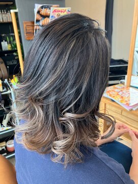 アンバー(amber) グラデーションカラー