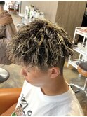 ハイライト×ツイスト　メンズヘアツーブロックマッシュ