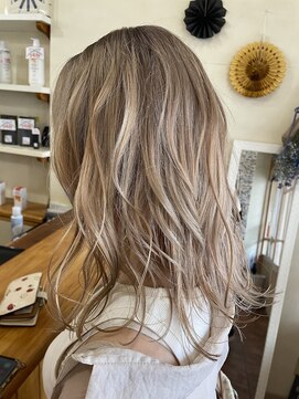 スパイラル 広小路店(SpiraL) ミルクティーベージュ