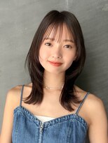 ガーデンヨコハマ(GARDEN YOKOHAMA) ミディアムレイヤーカットワンカール外ハネオリーブベージュ