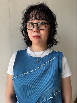 ハマモト ヤマ オオサカ(ハマモト Yama Osaka) ミディアムパーマ