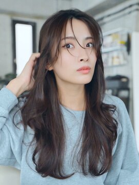 エインアンリー 明治神宮前(AIN.ANLY.) フェミニンロング大人かわいい透明感カラーレイヤーカット小顔