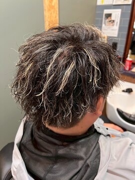 スタンドバーバー 柏(STAND BARBER) MEN’S HAIR/サーフカール/刈り上げセンターパート/<理容室>