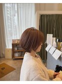 ショートボブ×ベージュカラー