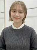 ハイトーンカラーラテグレージュぱっつんボブA12越谷10代20代