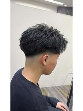 アフューズバイストゥー(Vfuse by StueW) フェードカット×メンズショート