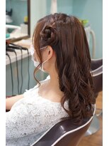 スティーロ(STEELO)&nbsp;お花アレンジ×ハーフアップ
