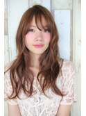 思わず触れたくなるベビーピンクなラフロング