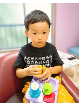 キー ヘアーアンドビューティーサロン(Kii hair&beauty salon) 短バングキッズカット