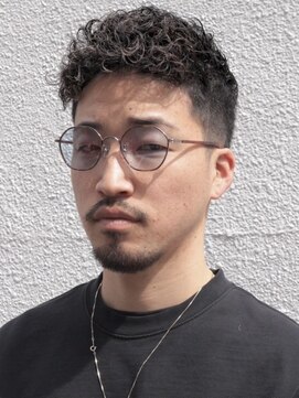 フランクスバーバーリザーブ 人形町店(FRANK’S BARBER RESERVE) ツイストスパイラルサイドグラデーション