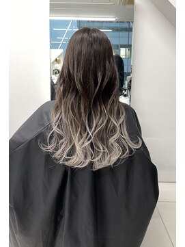 アライブ キチジョウジ(ALIVE Kichijoji) ホワイトシルバーグラデーションカラー