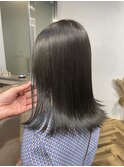 オリーブグレージュ