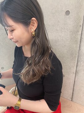 エウペ 渋谷(WEUPE) 斜めバング/グレージュカラー/デザインカラー/シルキーベージュ