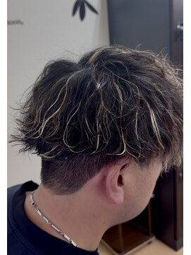 アール ヘアーアンドメイク 妻田店(R Hair&Make) ハイライト＋ツイスパ