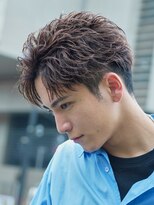 フィフス(fifth)&nbsp;フェザーパーマフェザーショートメンズヘアセンターパート原宿