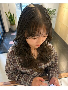 ニュア(neua) Olive beige/奈良/橿原神宮前