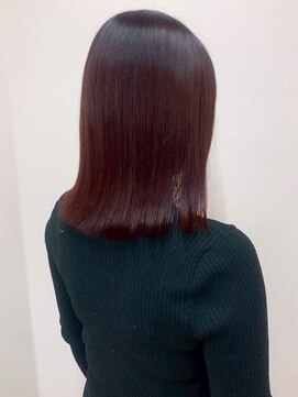 外ハネボブ カシスレッドカラー 縮毛矯正 髪質改善 20代 艶髪