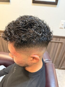 漢前フェードスパイラル <理容室>[メンズ/シェービング/上野]