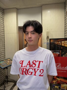 ウム(UMM) 韓国風センターパート