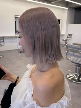 アンドシー(&C.) ラベンダーシルバー/切りっぱなしボブ