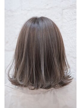 フルール たまプラーザ(Fleur) モカグレージュ/ミディ/外ハネ/ツヤ感