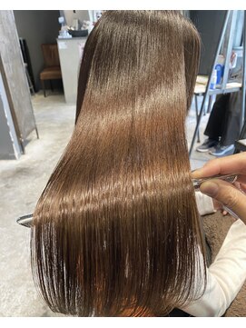 インス(ensue) 京都 髪質改善 縮毛矯正 ストレートパーマ 美髪ケア ツヤ髪 中島