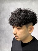 外国人風前下がりハイウェイトスペインカールパーマ h