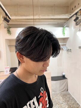 ネオリーブクレア 綱島店(Neolive Krea) 韓国/韓国ヘア/センターパート/ニュアンスパーマ/毛流れパーマ