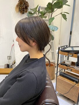 チリンバイロストシティー(Chillin by LOSTCITY) ショートボブショートカットブリーチインナーカラー